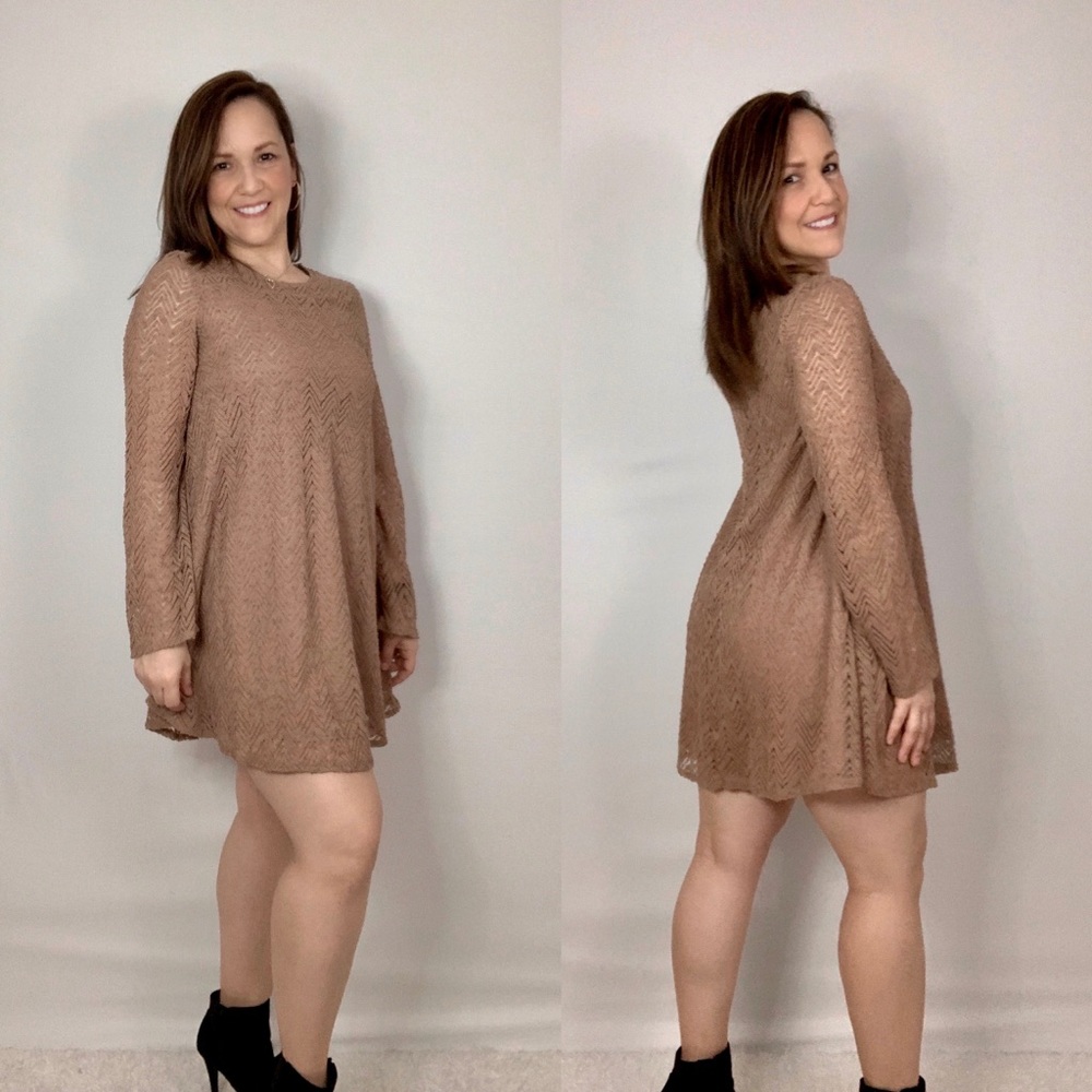 LONG SLEEVE LACE DRESS - Picture 2 of 6
